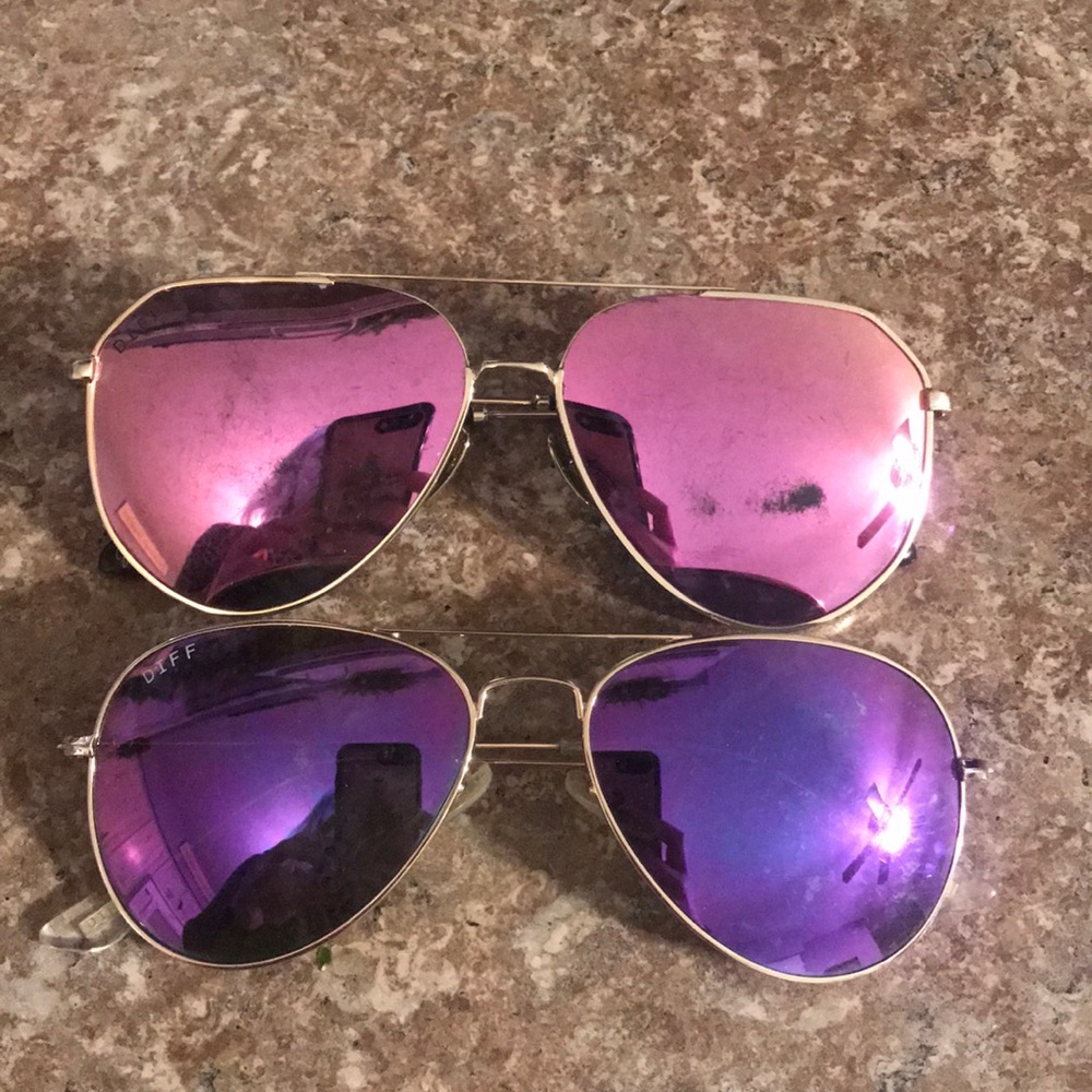 2 pair of Diff sunglasses